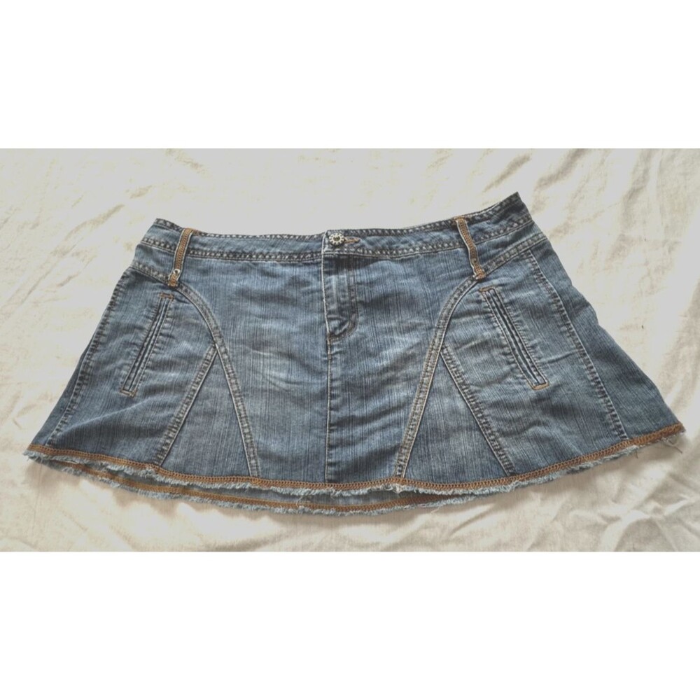 NO BOUNDARIES WOMENS JEANS SKIRT SIZE 15